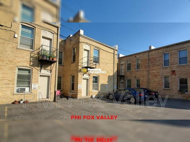 Sunny 3 bed apartment with some classic character with modern conveniences. Located in the heart of Oshkosh –  136 High Ave Apt D property image