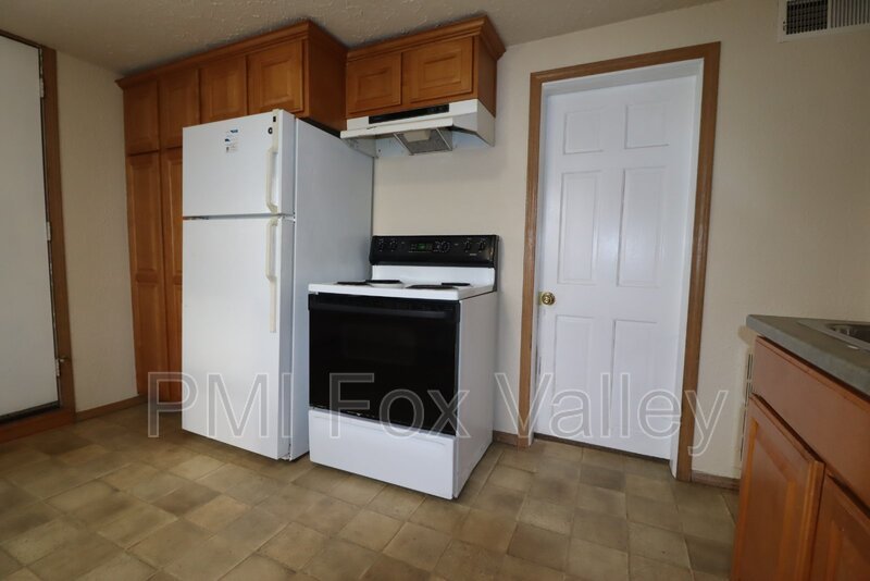 Large 2-Bed Upper Duplex property image