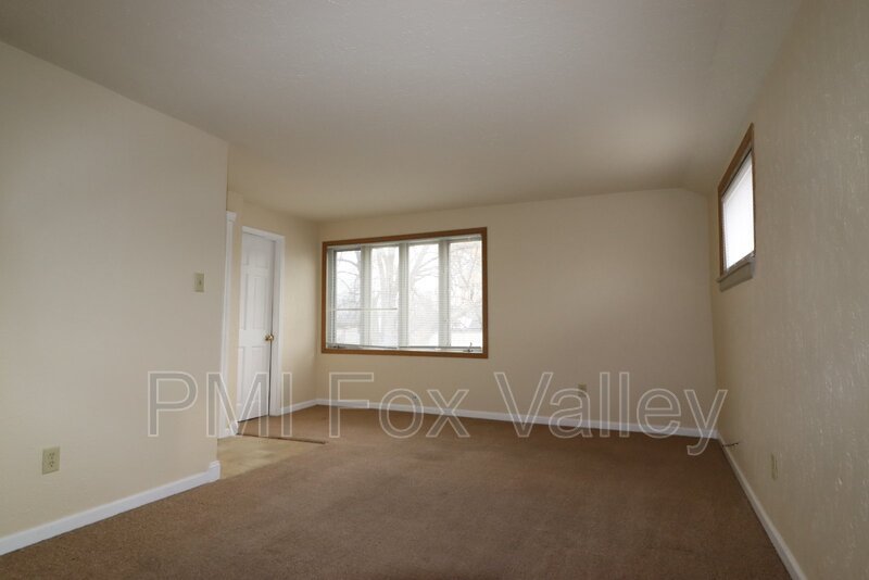 Large 2-Bed Upper Duplex property image