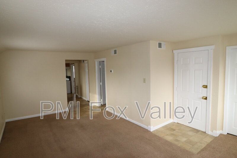 Large 2-Bed Upper Duplex property image