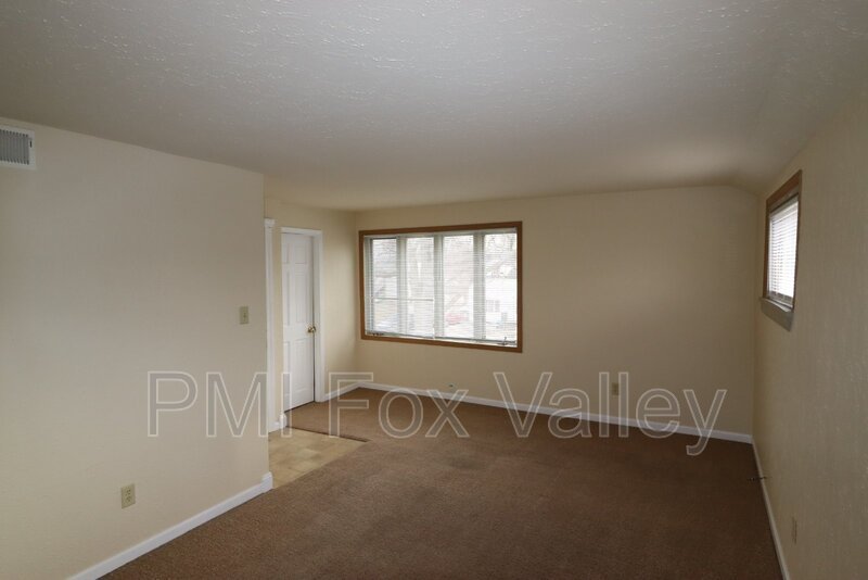 Large 2-Bed Upper Duplex property image