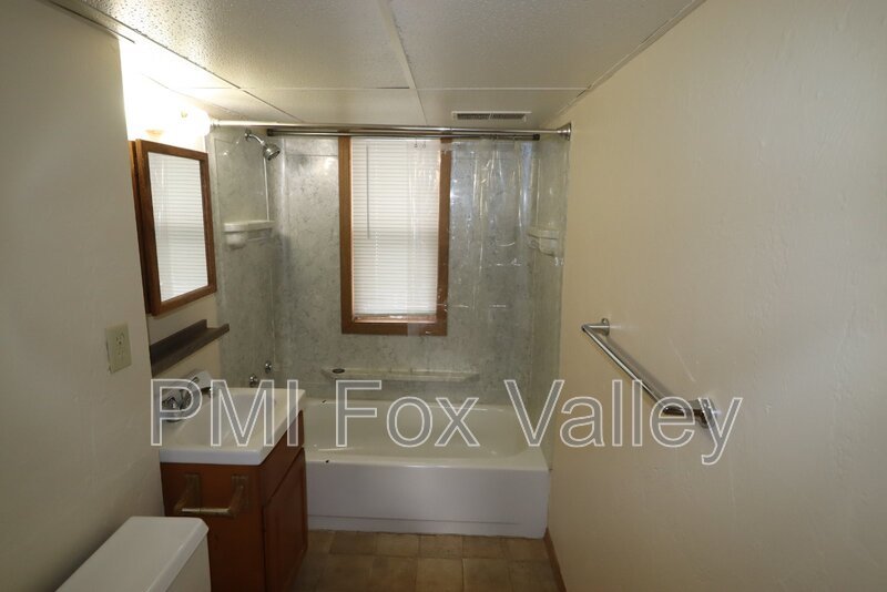 Large 2-Bed Upper Duplex property image