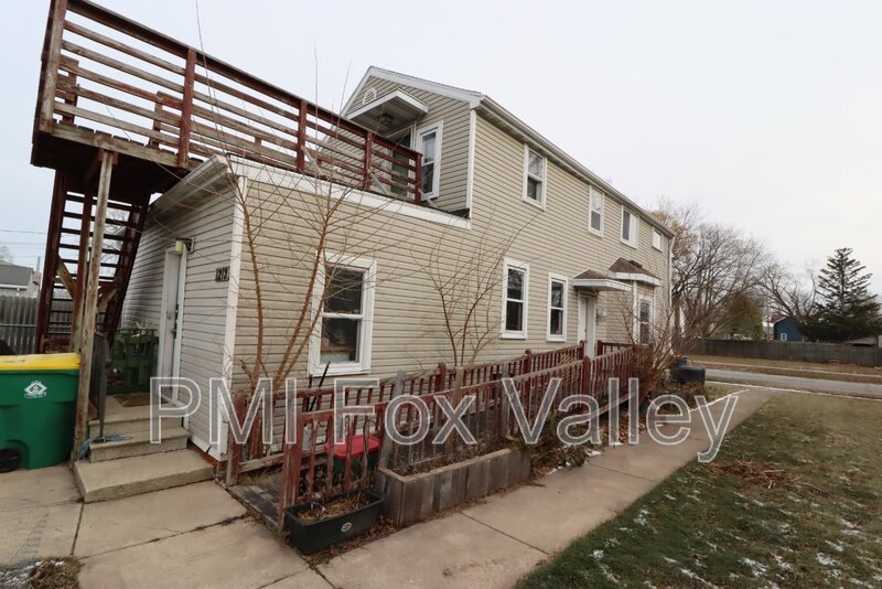 Large 2-Bed Upper Duplex property image