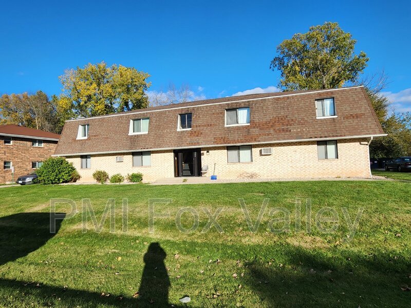 2500 Honey Lou Ct #204 Appleton WI 
2 bedroom UPPER property image