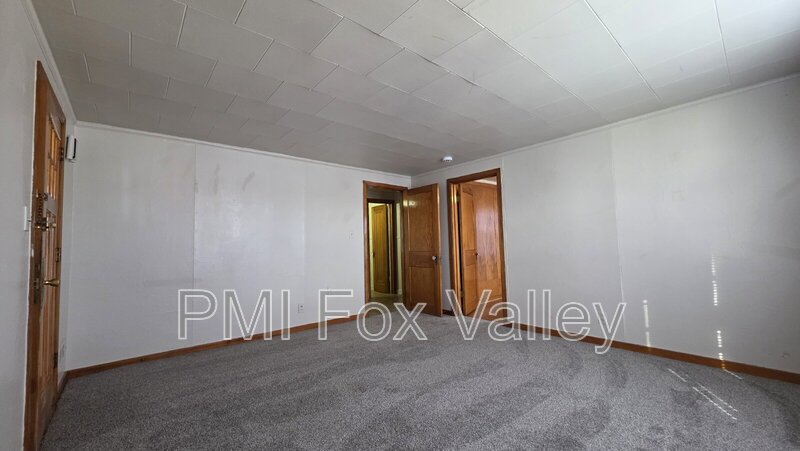 Large 2 Bedroom Upper Apartment in Menasha WI property image