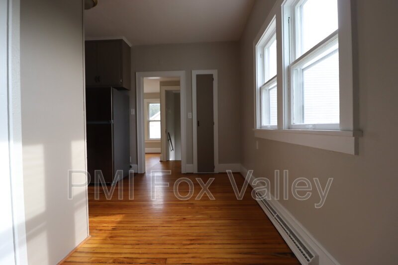 Large Updated 4 Bedroom Single Family Home property image