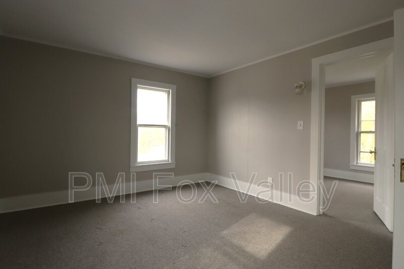 Large Updated 4 Bedroom Single Family Home property image