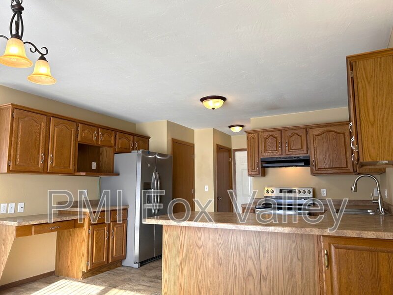 Spacious 3 Bedroom 1.5 Bath Duplex property image