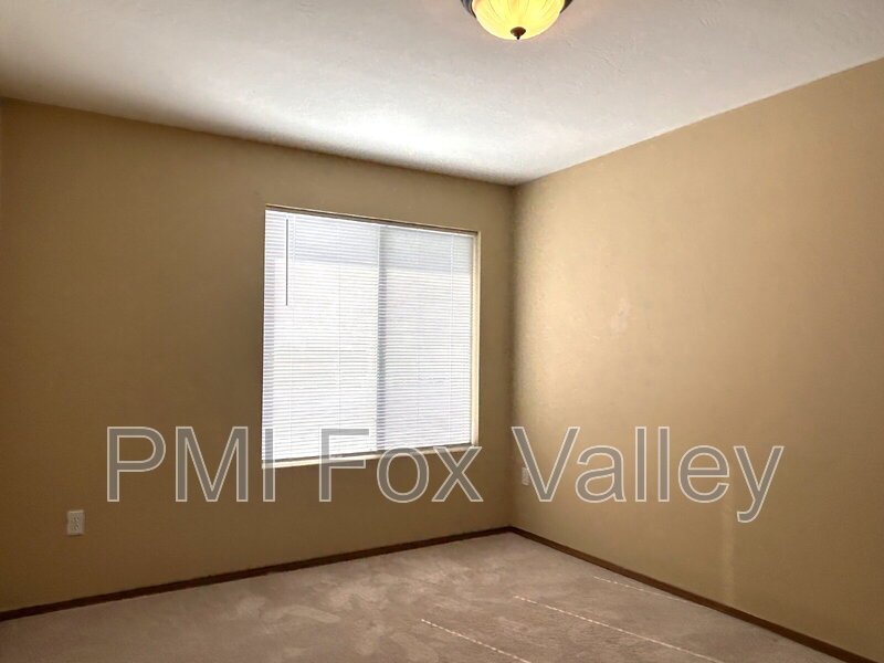 Spacious 3 Bedroom 1.5 Bath Duplex property image