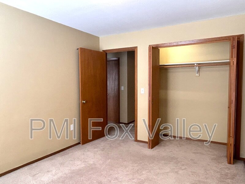 Spacious 3 Bedroom 1.5 Bath Duplex property image