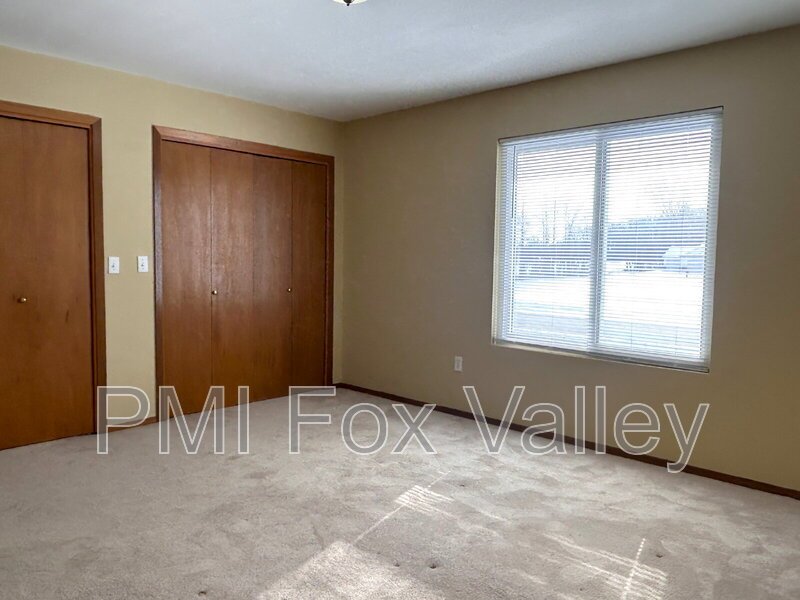 Spacious 3 Bedroom 1.5 Bath Duplex property image