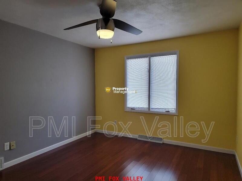 4 Bedroom Double Split Level Ranch property image