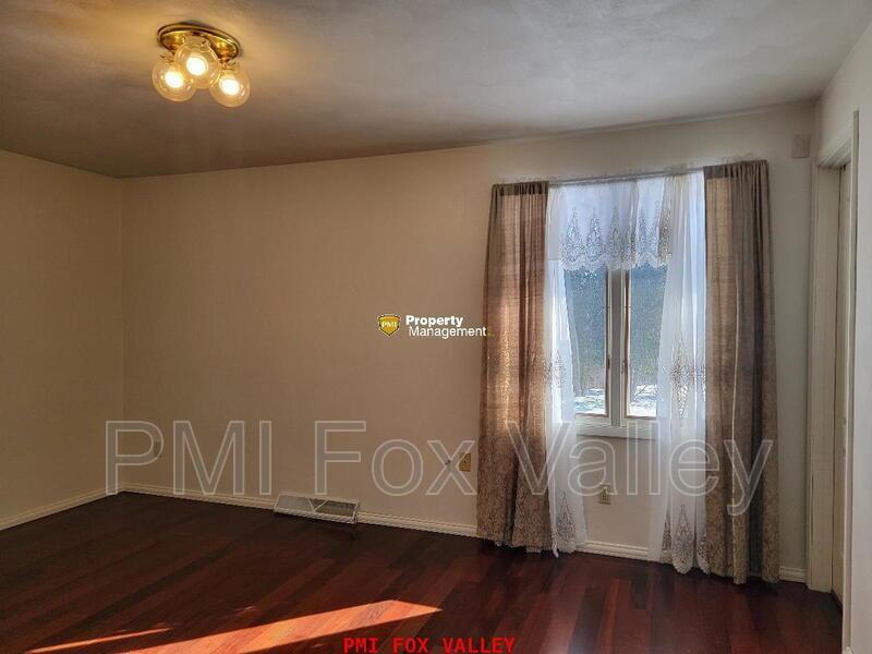 4 Bedroom Double Split Level Ranch property image