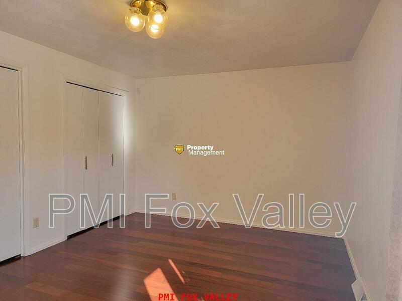 4 Bedroom Double Split Level Ranch property image