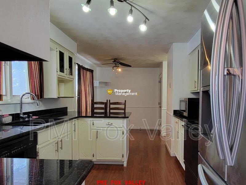 4 Bedroom Double Split Level Ranch property image