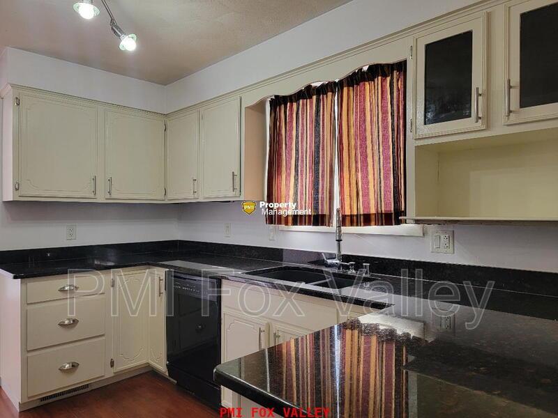 4 Bedroom Double Split Level Ranch property image