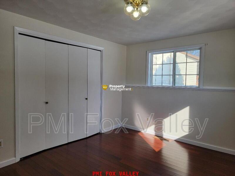 4 Bedroom Double Split Level Ranch property image