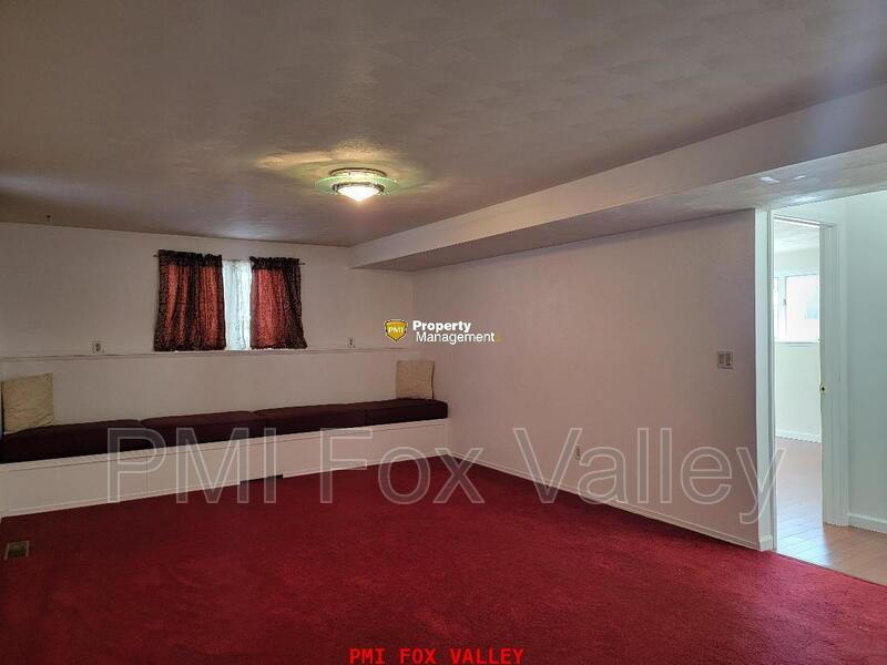 4 Bedroom Double Split Level Ranch property image