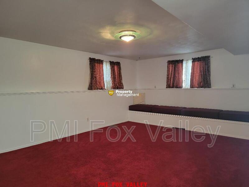 4 Bedroom Double Split Level Ranch property image
