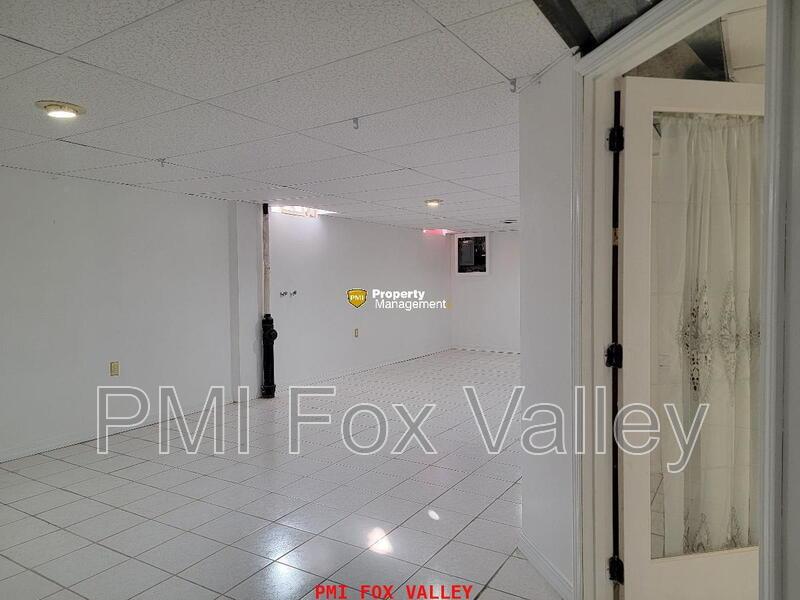 4 Bedroom Double Split Level Ranch property image