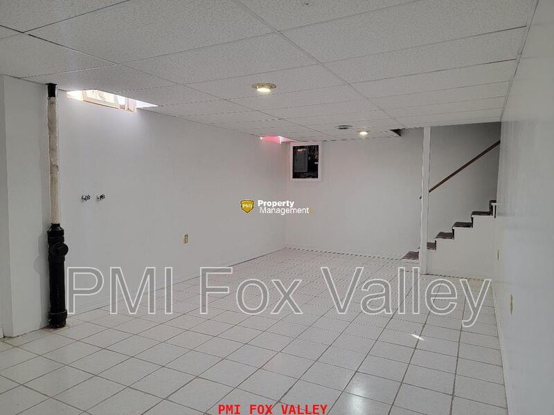 4 Bedroom Double Split Level Ranch property image