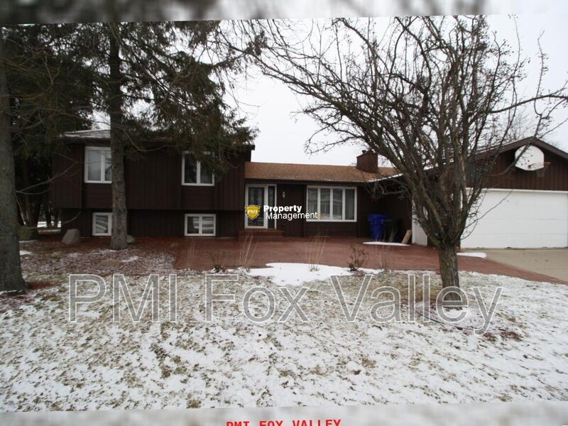 4 Bedroom Double Split Level Ranch property image