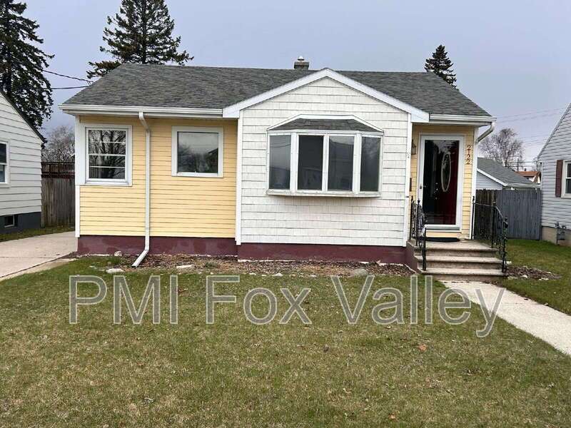 Updated 2 Bedroom House For Rent property image