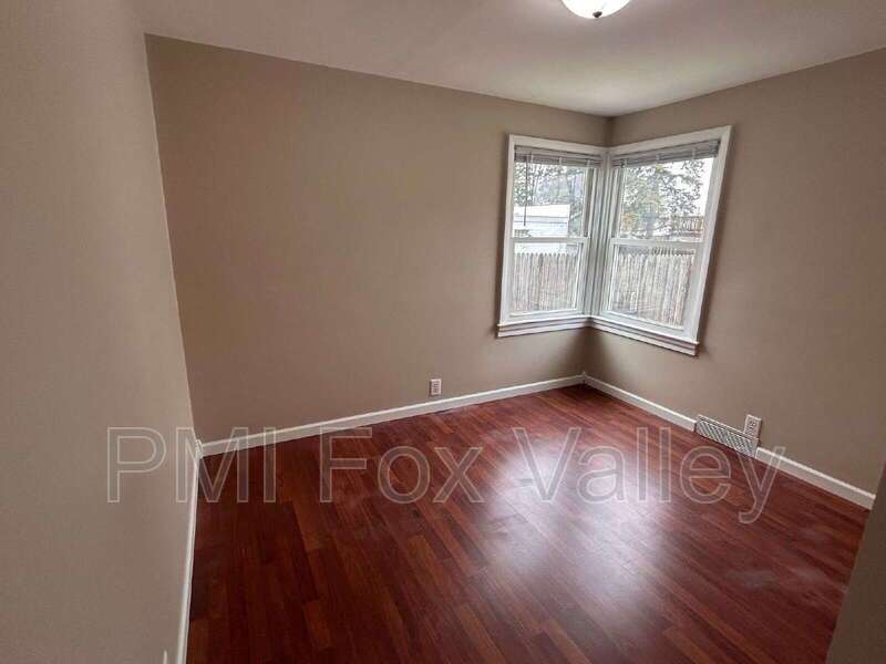Updated 2 Bedroom House For Rent property image