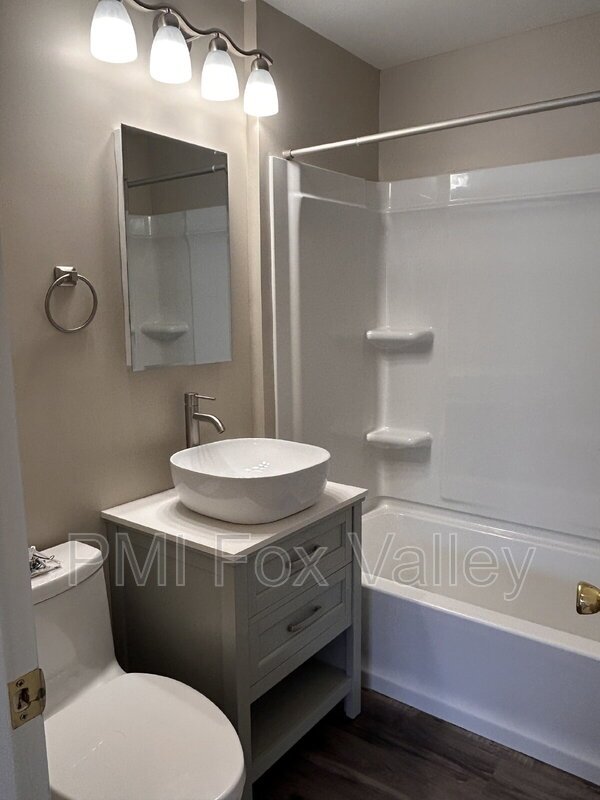Updated 2 Bedroom House For Rent property image
