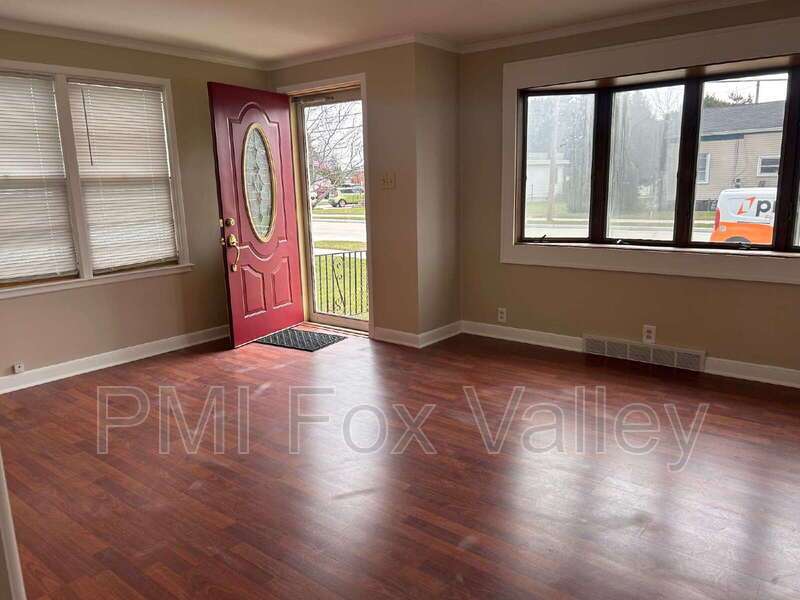 Updated 2 Bedroom House For Rent property image