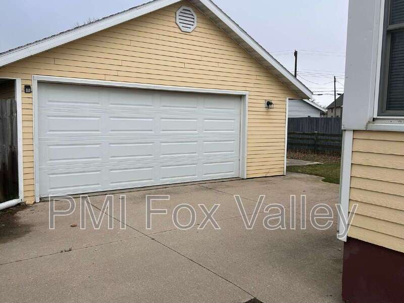 Updated 2 Bedroom House For Rent property image