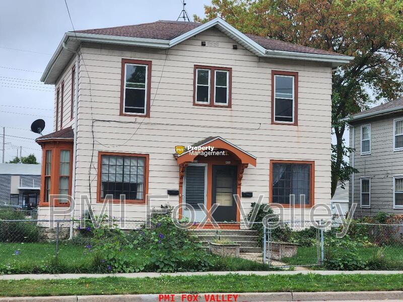 2 Bed Duplex in Oshkosh, WI - Perfect for cozy living! property image