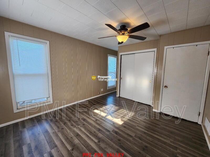 2 Bed Duplex in Oshkosh, WI - Perfect for cozy living! property image