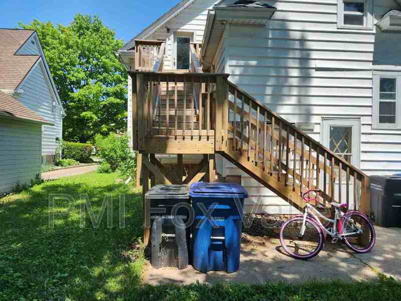 Large Bedrooms UPPER Oshkosh $1025 property image