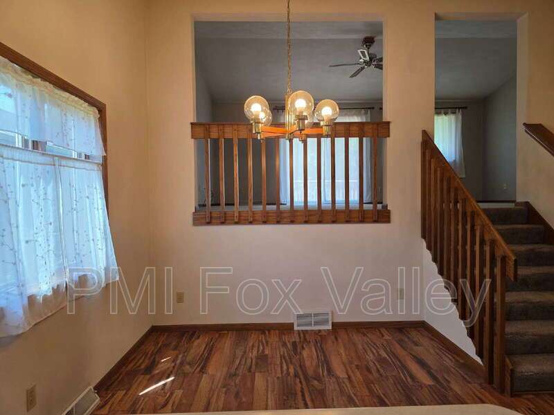 Newly renovated 3-Bed, 2-Bath Duplex Retreat in Appleton property image