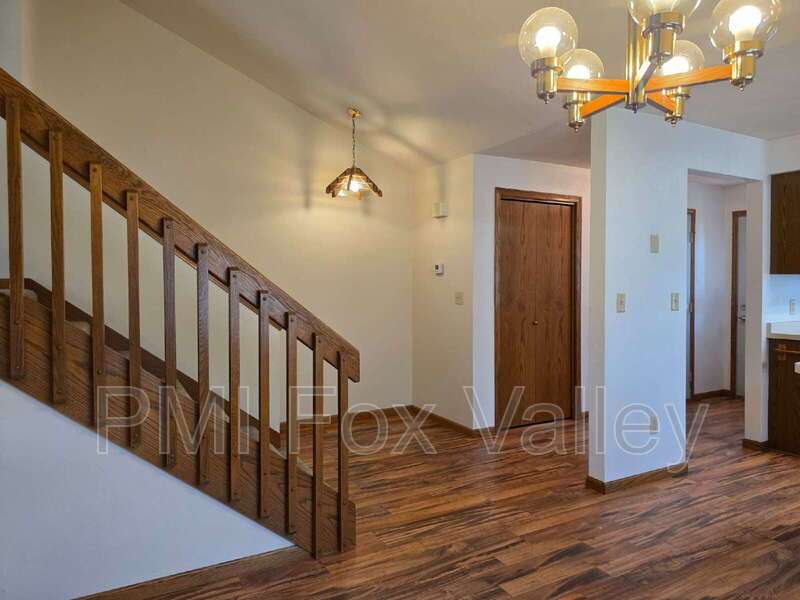 Newly renovated 3-Bed, 2-Bath Duplex Retreat in Appleton property image