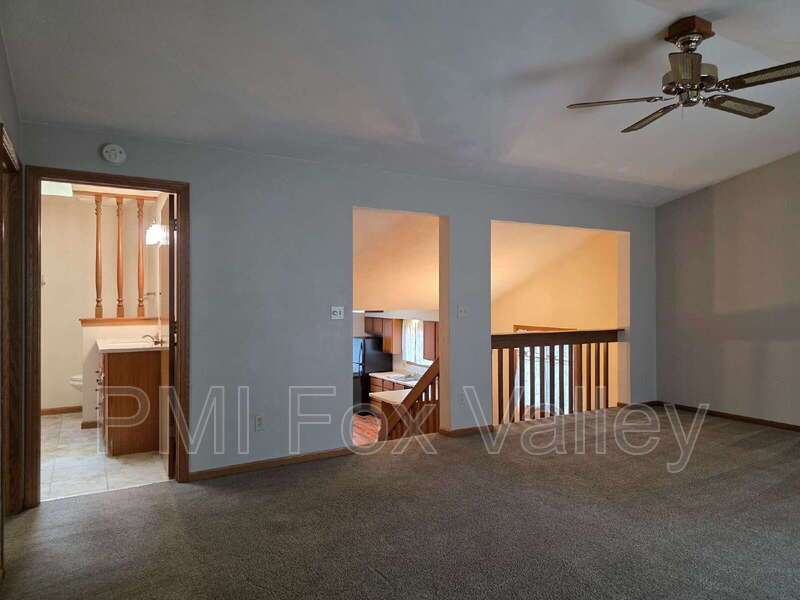 Newly renovated 3-Bed, 2-Bath Duplex Retreat in Appleton property image