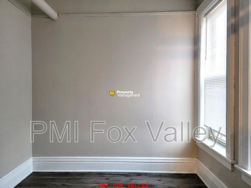 4 or 5 Bedroom Upper Luxury Apartment with Custom Fireplace in Historic Building property image