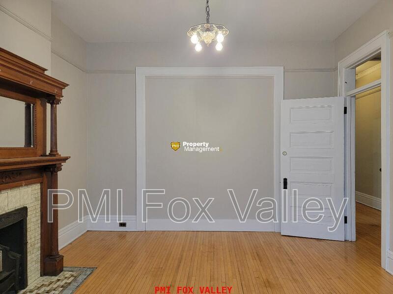 4 or 5 Bedroom Upper Luxury Apartment with Custom Fireplace in Historic Building property image