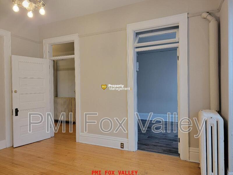 4 or 5 Bedroom Upper Luxury Apartment with Custom Fireplace in Historic Building property image