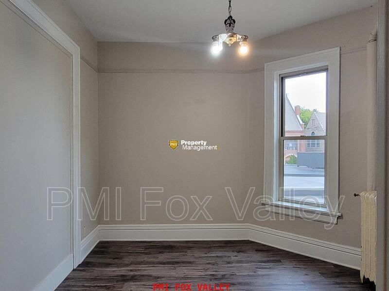 4 or 5 Bedroom Upper Luxury Apartment with Custom Fireplace in Historic Building property image
