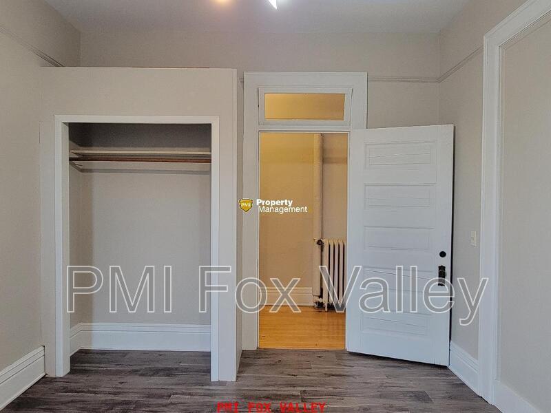 4 or 5 Bedroom Upper Luxury Apartment with Custom Fireplace in Historic Building property image