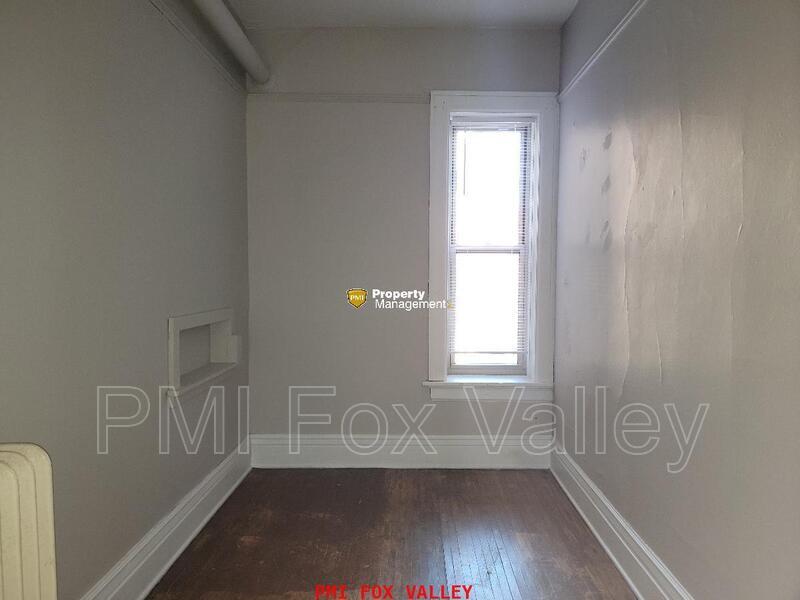 4 or 5 Bedroom Upper Luxury Apartment with Custom Fireplace in Historic Building property image