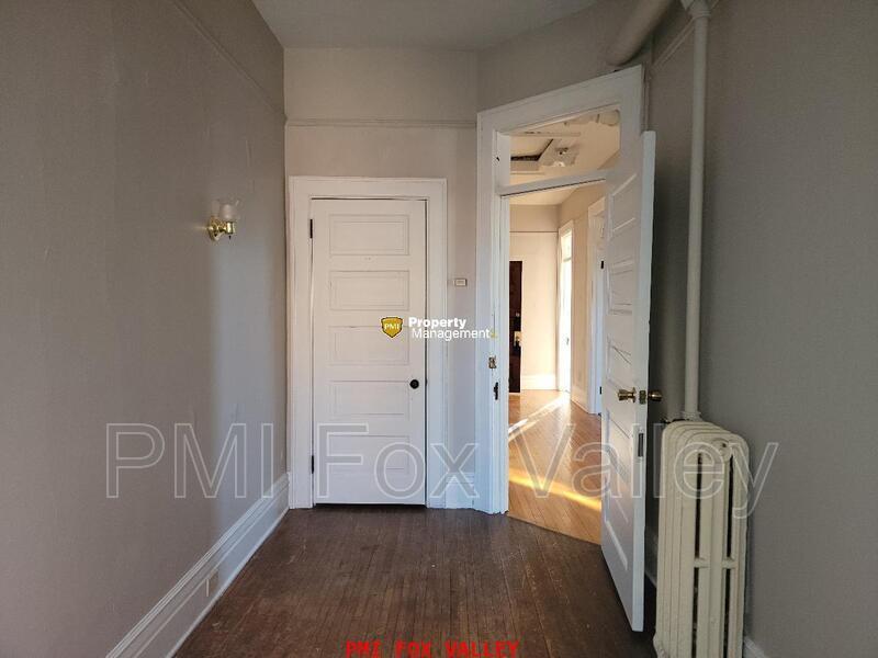 4 or 5 Bedroom Upper Luxury Apartment with Custom Fireplace in Historic Building property image