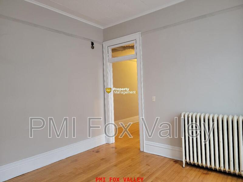 4 or 5 Bedroom Upper Luxury Apartment with Custom Fireplace in Historic Building property image