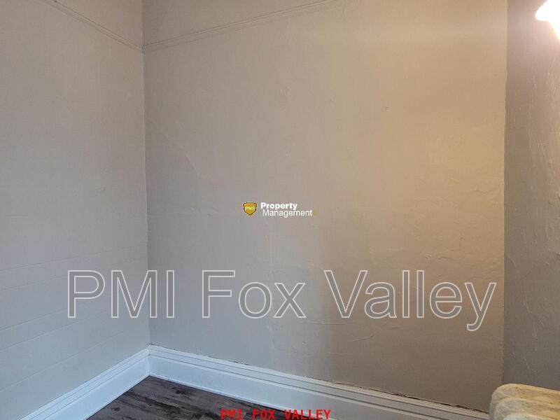 4 or 5 Bedroom Upper Luxury Apartment with Custom Fireplace in Historic Building property image