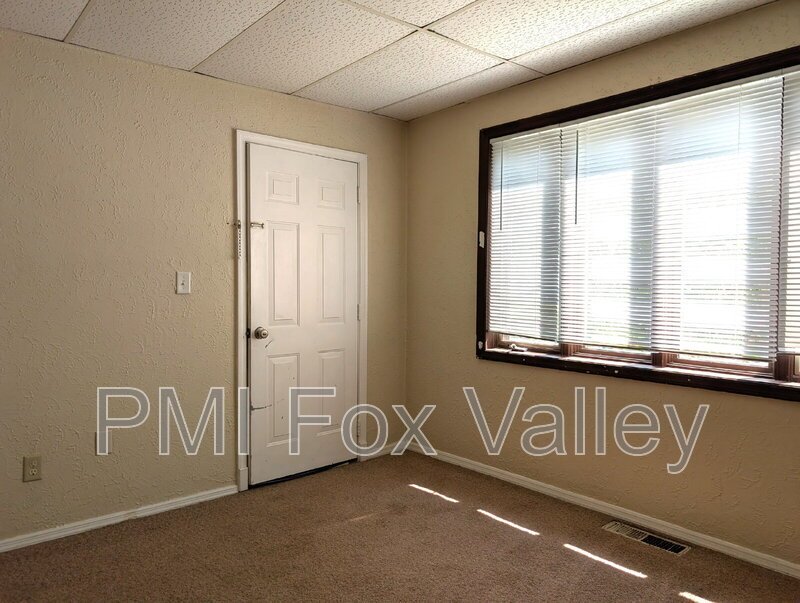 2 Bedroom Lower Duplex In Green Bay property image