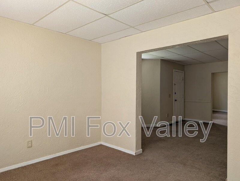 2 Bedroom Lower Duplex In Green Bay property image