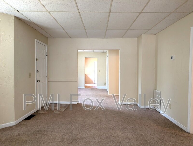 2 Bedroom Lower Duplex In Green Bay property image