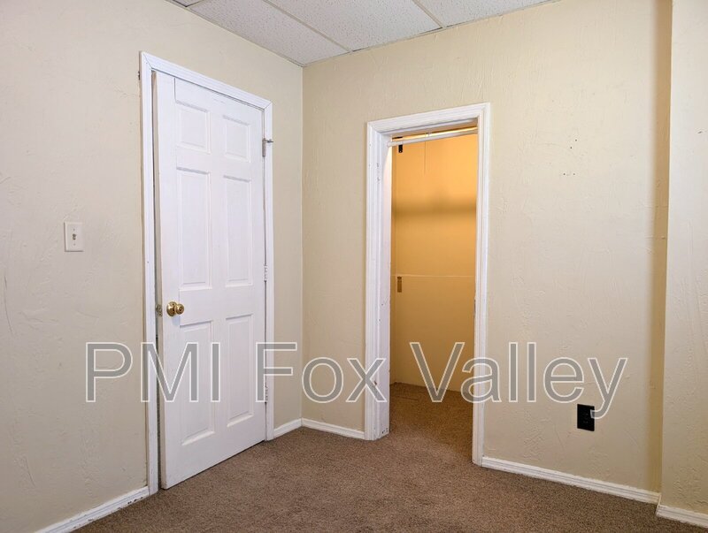 2 Bedroom Lower Duplex In Green Bay property image